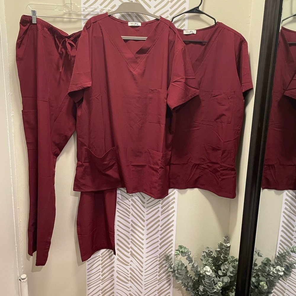 3 Pc Set of Medical Uniform Scrubs Set 4 Way Stretch size 1X Merlot 3Pcs Set